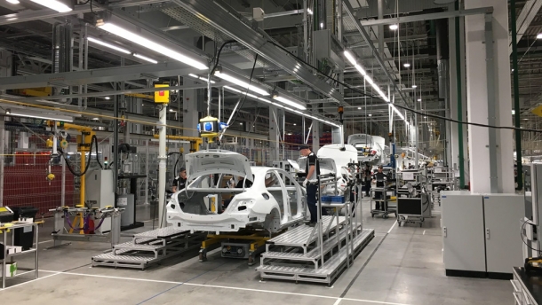 С 13 апреля возобновят производство на заводе Mercedes в Подмосковье